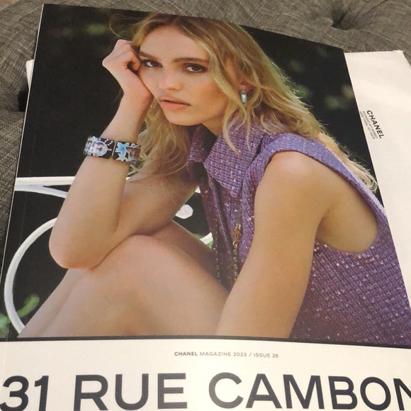 Chanel magazine - Picture 2 of 11